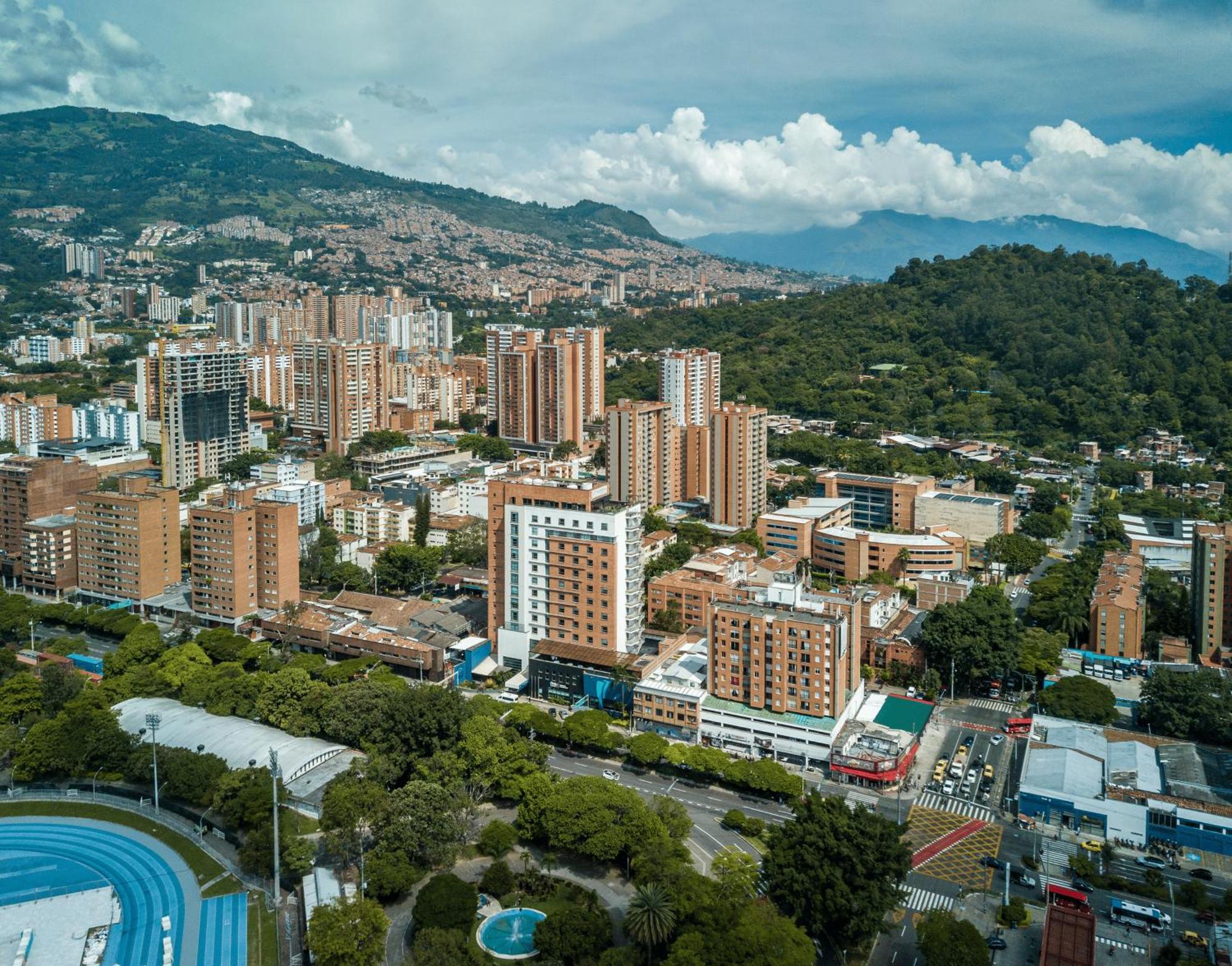Tequendama Hotel Medellin - Estadio Extérieur photo