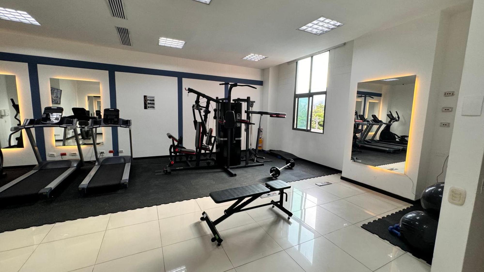 Tequendama Hotel Medellin - Estadio Extérieur photo