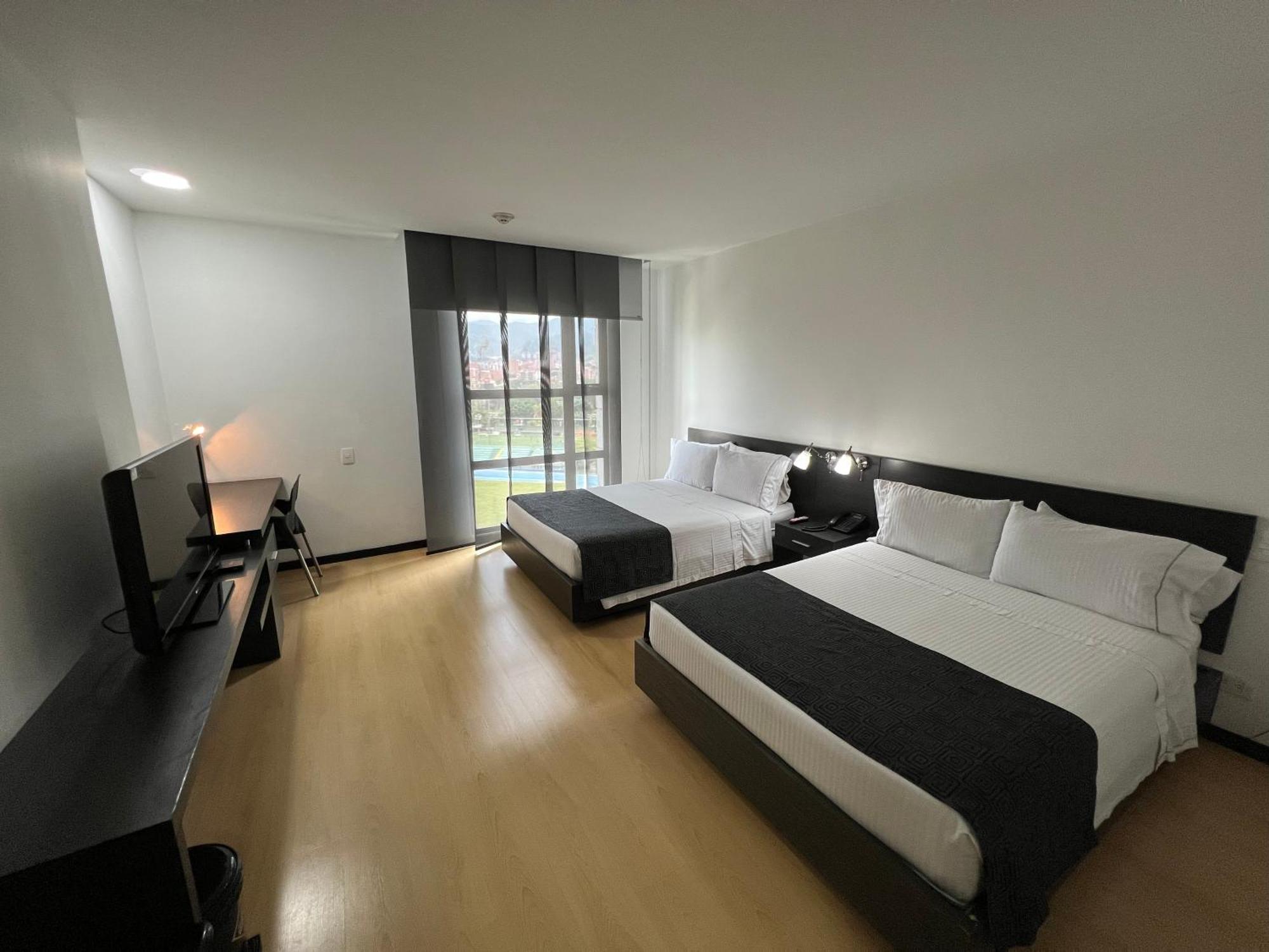 Tequendama Hotel Medellin - Estadio Extérieur photo
