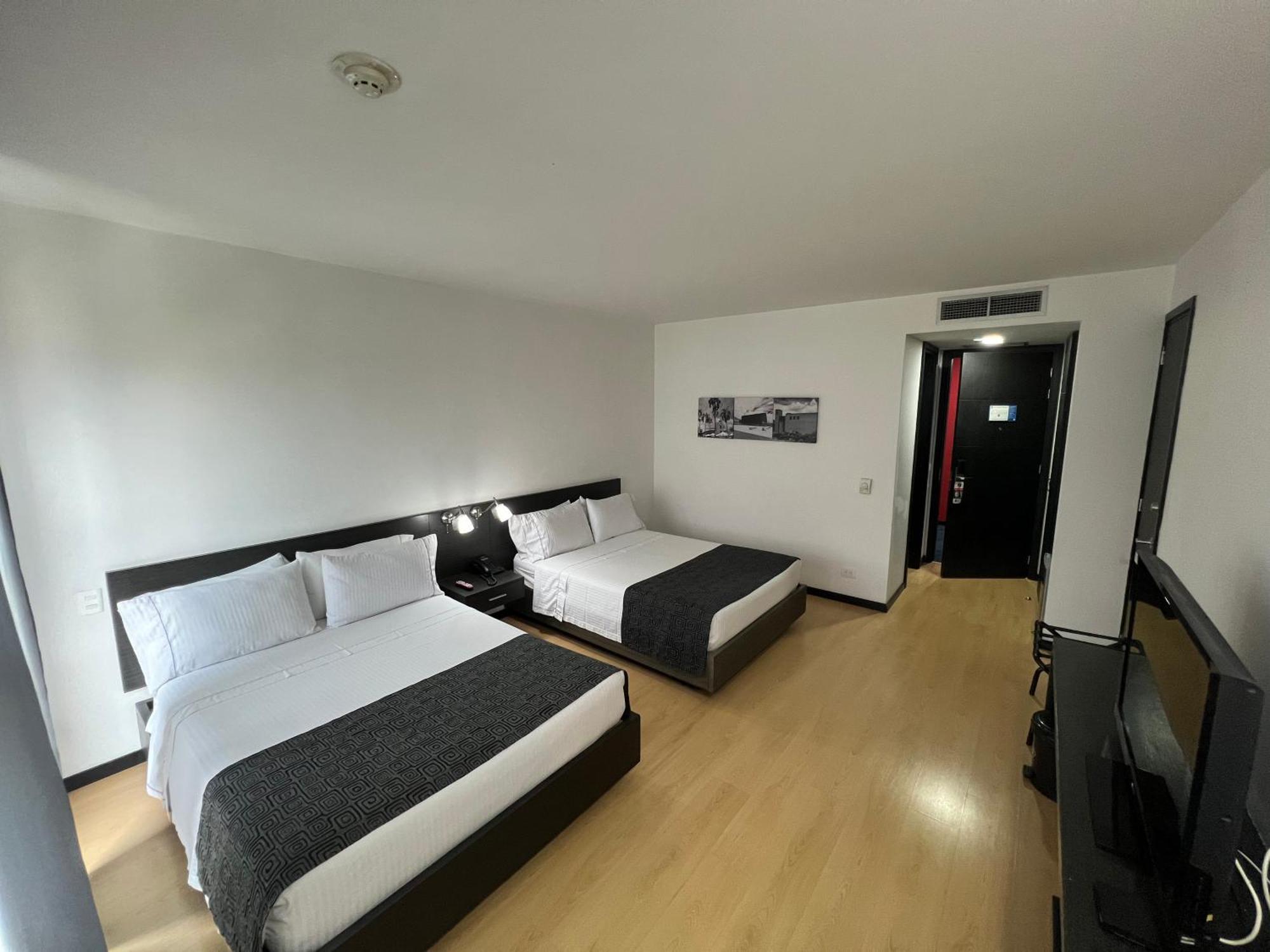 Tequendama Hotel Medellin - Estadio Extérieur photo