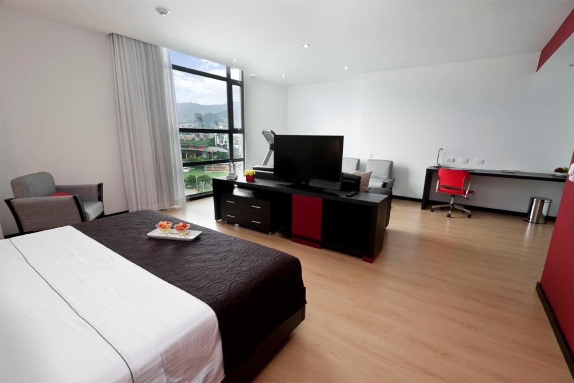 Tequendama Hotel Medellin - Estadio Extérieur photo