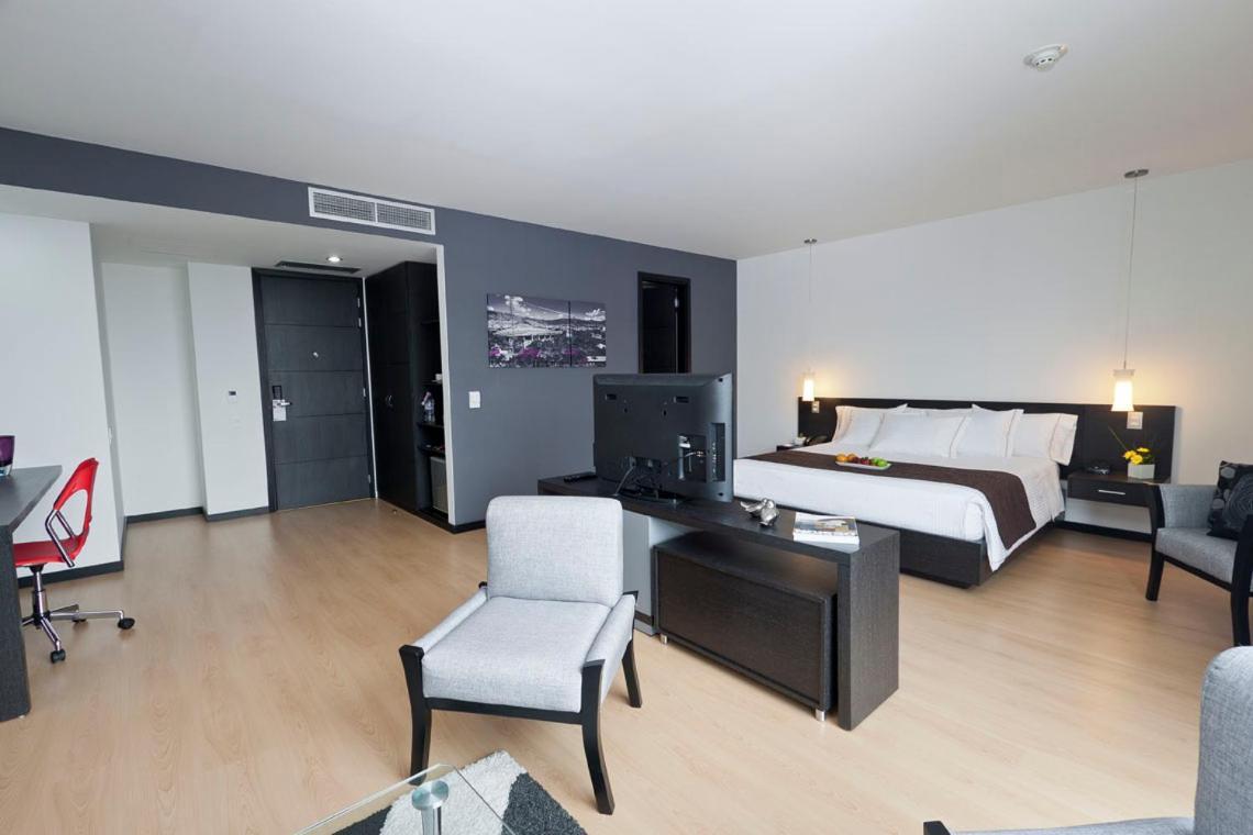 Tequendama Hotel Medellin - Estadio Extérieur photo