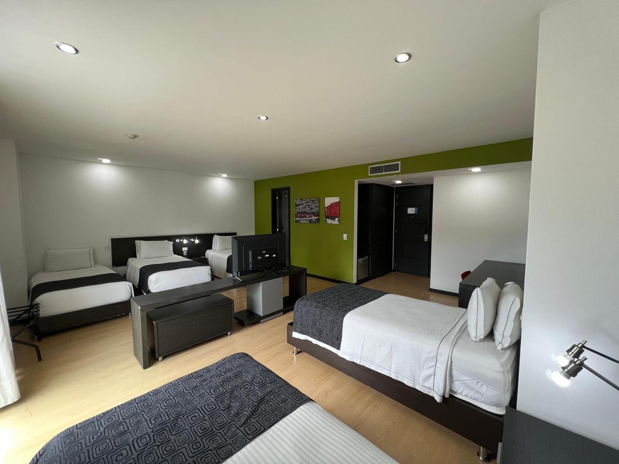 Tequendama Hotel Medellin - Estadio Extérieur photo